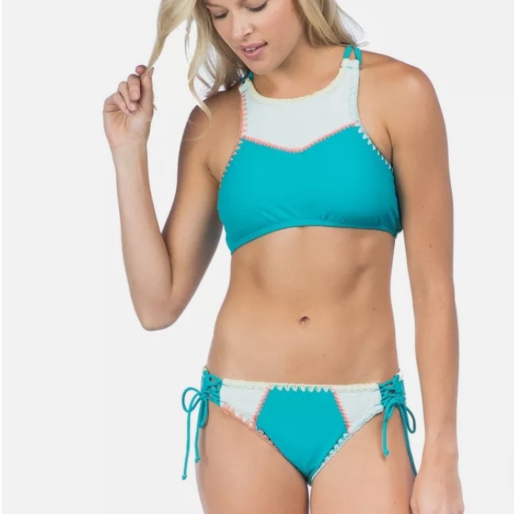 NWT Hobie size large string sea foam string bikini.